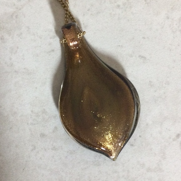 Copper swirl drop on gold chain necklace - Picture 4 of 8